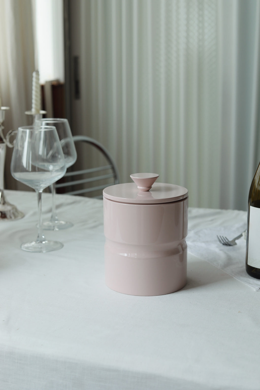 Curvy Ice Buckets